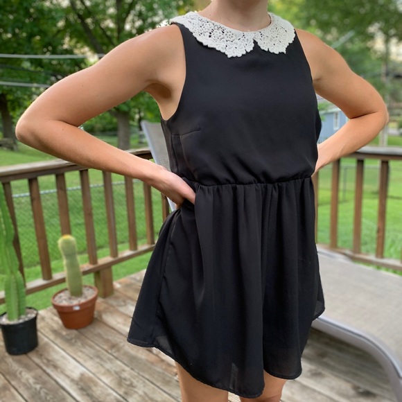 Urban Outfitters Peter Pan Collared Romper - Picture 1 of 4